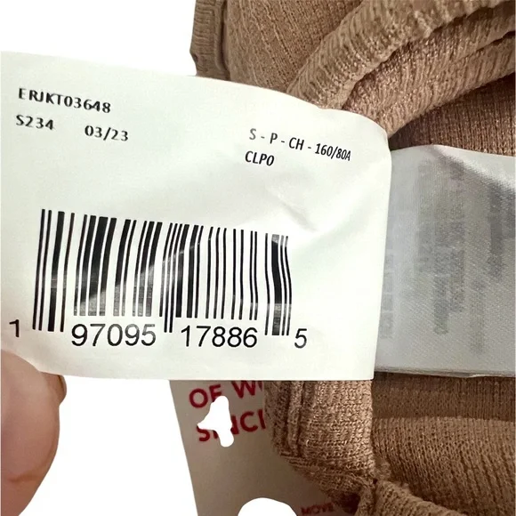 Roxy Crop Top With Criss Cross Back Design NWT - Picture 3 of 5